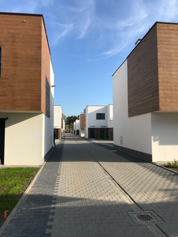 Lawendowy Zakatek - Klimatyzacja - Ogrodek - Prywatny Parking Apartment Rzeszow Exterior photo